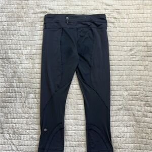 Black lululemon speed up capri leggings